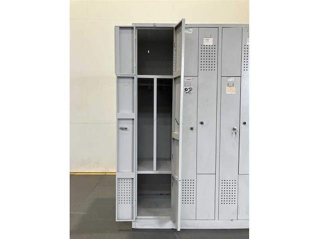Kledijkast - locker - afbeelding 1 van  1