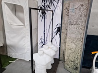 Kledijkast, rek, bustes, paravents - afbeelding 1 van  6