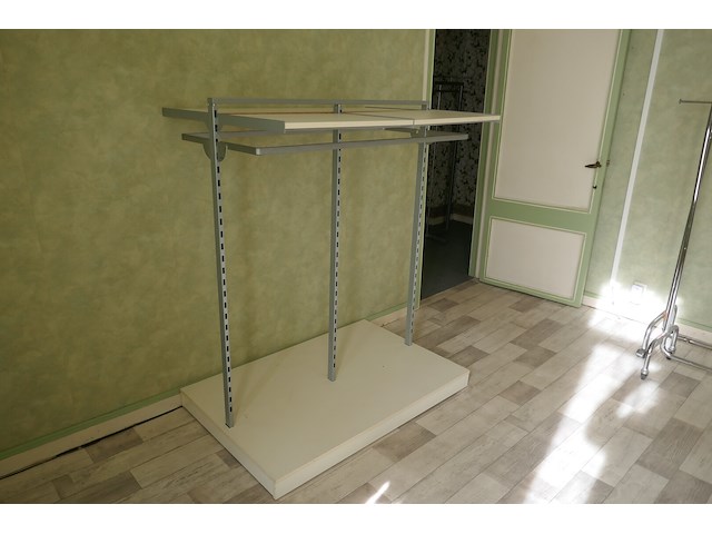 Kledijrek met legbord - afbeelding 2 van  4