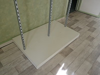 Kledijrek met legbord - afbeelding 4 van  4