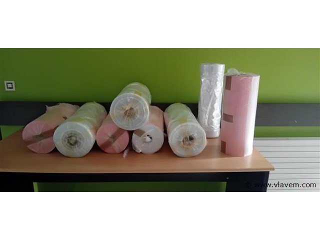 Kleding folie en inpakpapier - afbeelding 1 van  1