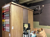 Kledingkast - afbeelding 1 van  3