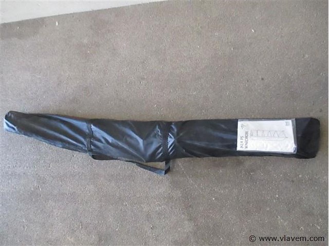 Kledingkast - afbeelding 1 van  2