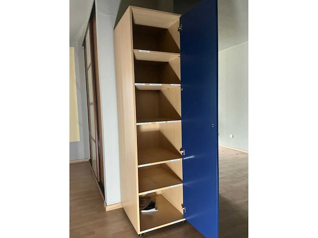 Kledingkast - afbeelding 3 van  3