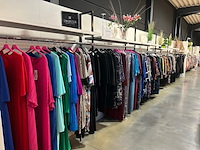 Kledingmeubel ong 26 m lang