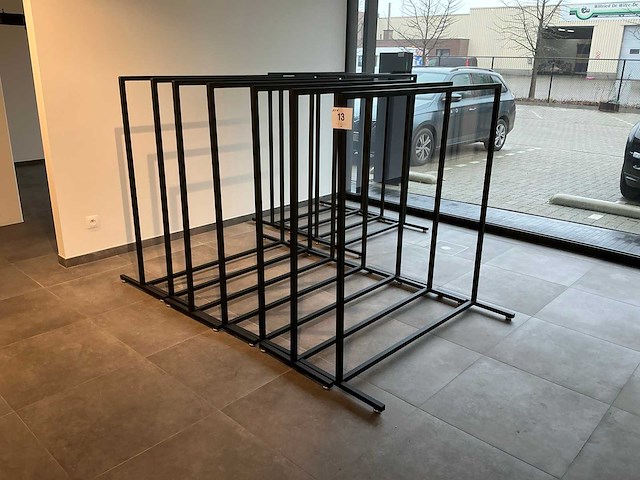 Kledingrek (7x) - afbeelding 1 van  7