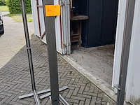 Kledingrek - afbeelding 1 van  1