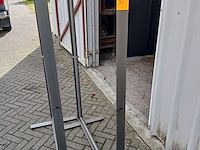 Kledingrek - afbeelding 1 van  1