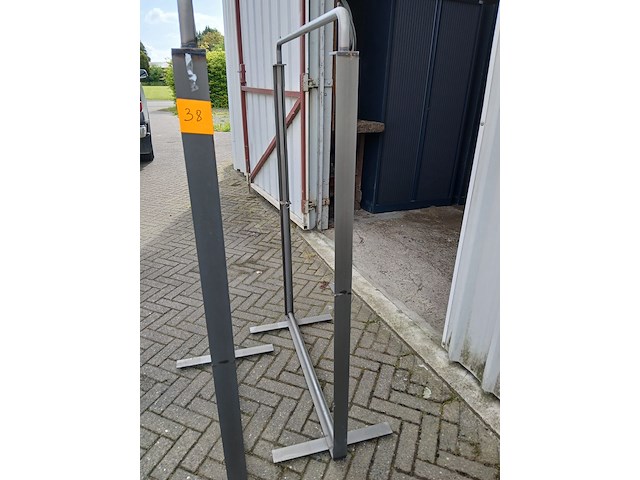 Kledingrek - afbeelding 1 van  1