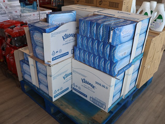 Kleenex soft white 24 stuks( plm 9) - afbeelding 1 van  4