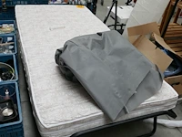 Kleerkast + vouwbed + bed - afbeelding 2 van  8
