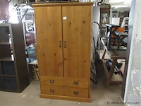 Kleerkast - afbeelding 1 van  2