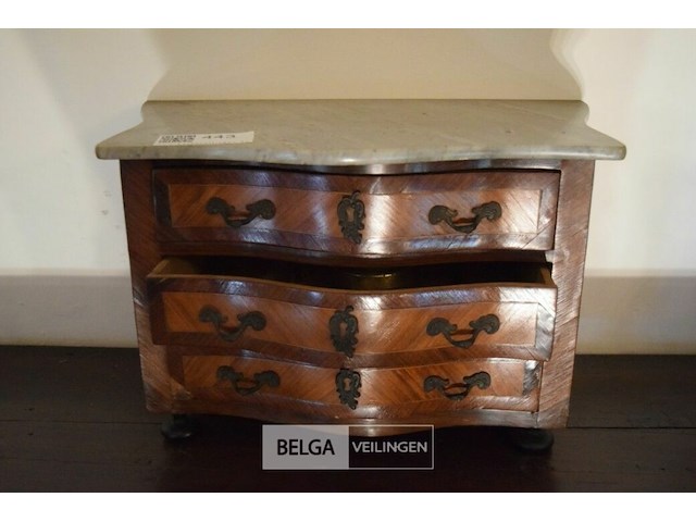 Klein houten juweel kastje - afbeelding 1 van  3