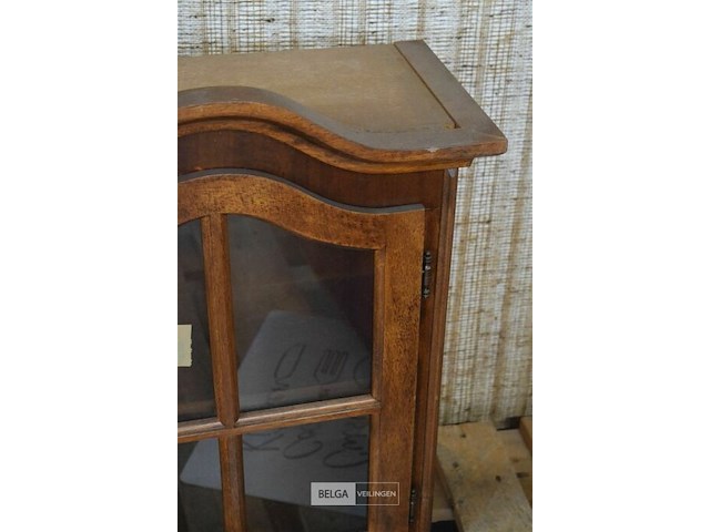 Klein kastje met glas - afbeelding 3 van  3