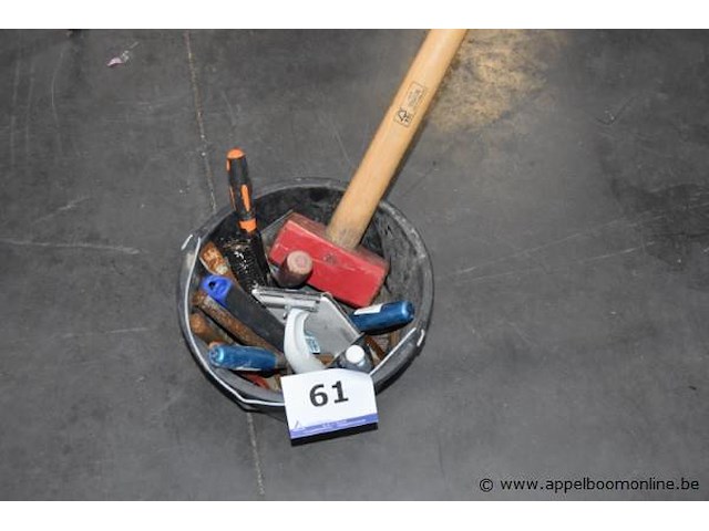 Klein lot handgereedschappen - afbeelding 1 van  2