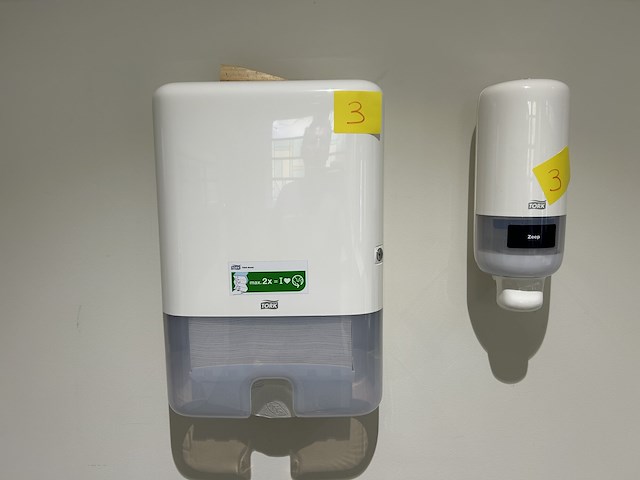 Klein materiaal tork accessoires + vuilnisbak - afbeelding 1 van  2