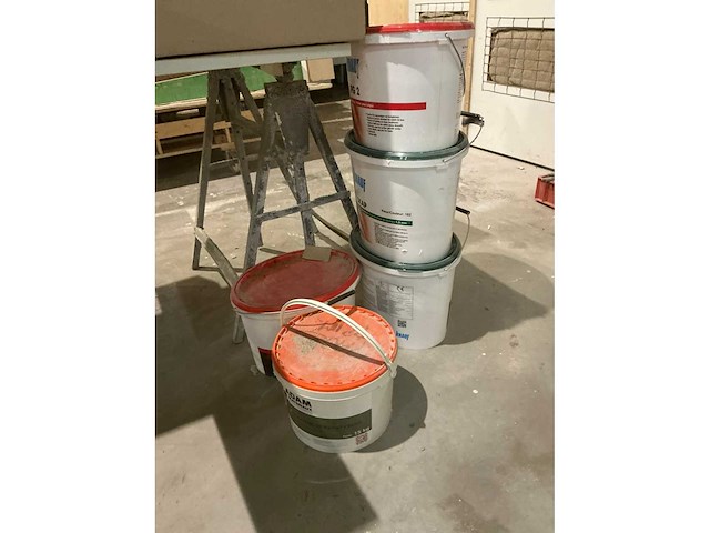 Klein partij diverse aannemersmaterialen - afbeelding 8 van  8