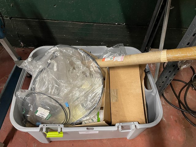 Kleine auto onderdelen - afbeelding 1 van  3