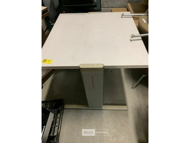 Kleine bureeltafel - afbeelding 1 van  1