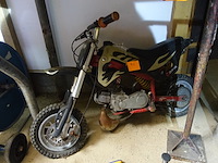 Kleine crossmotor (na te zien) - afbeelding 1 van  5