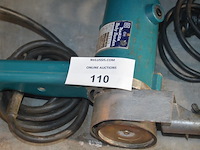 Kleine elektrische schuurder makita baby sander 9030 , elektrische boormachine bosch csb 550 ret - afbeelding 3 van  6