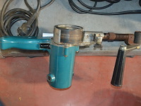 Kleine elektrische schuurder makita baby sander 9030 , elektrische boormachine bosch csb 550 ret - afbeelding 4 van  6