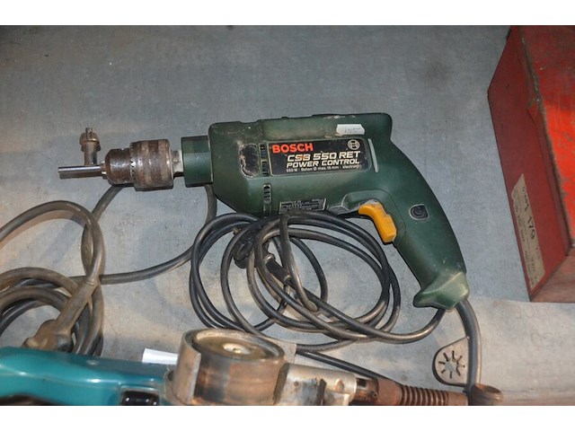 Kleine elektrische schuurder makita baby sander 9030 , elektrische boormachine bosch csb 550 ret - afbeelding 5 van  6