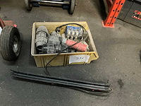 Kleine partij behuizingen - afbeelding 1 van  3