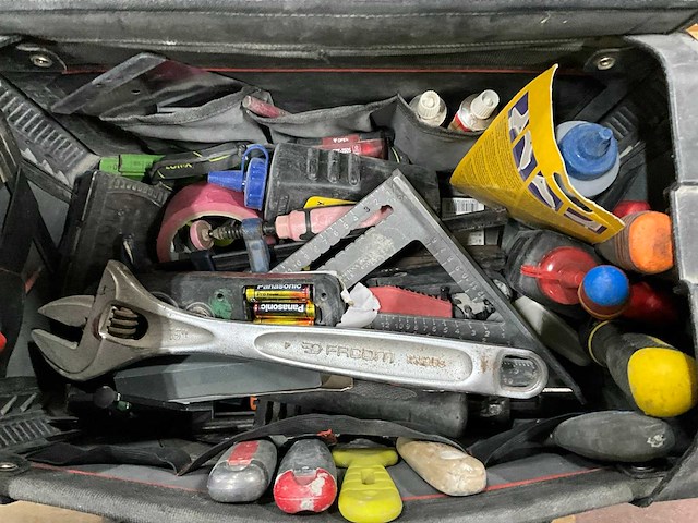 Kleine partij bouw- en bevestigingsmateriaal - afbeelding 2 van  35