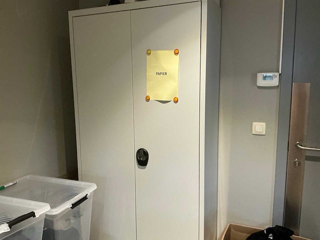 Kleine partij diverse kantoormeubelen - afbeelding 1 van  2