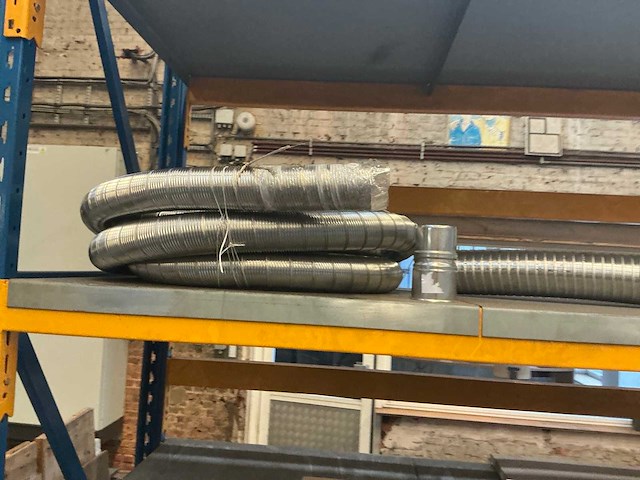 Kleine partij flexibele buiz - afbeelding 2 van  5