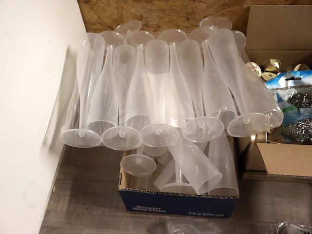 Kleine partij koffiebenodigdheden & eenmalig gebruik - afbeelding 5 van  6