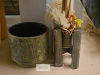 Kleine plantenzuil met plant in pot - afbeelding 3 van  6