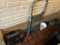 Kleine trapladder en 1 opstapje