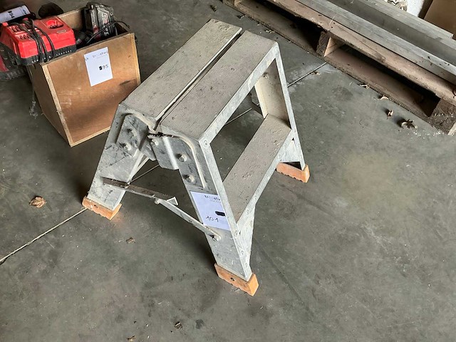 Kleine trapladder - afbeelding 2 van  3