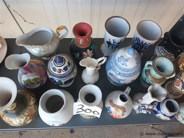 Kleine vaasjes. 18 stuks - afbeelding 4 van  4