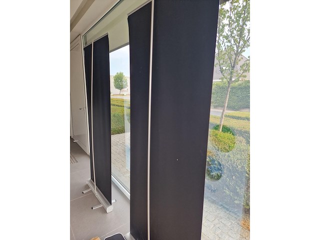 Kleinmeubelen en banners - afbeelding 5 van  5