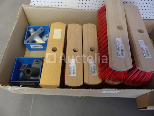 Klemmen, colsons, shlecktape, borstels, enzovoort. - afbeelding 2 van  14