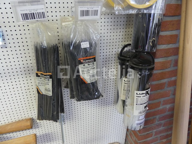 Klemmen, colsons, shlecktape, borstels, enzovoort. - afbeelding 4 van  14