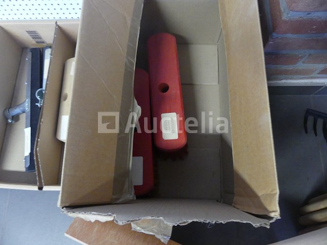 Klemmen, colsons, shlecktape, borstels, enzovoort. - afbeelding 10 van  14