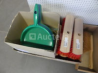 Klemmen, colsons, shlecktape, borstels, enzovoort. - afbeelding 11 van  14