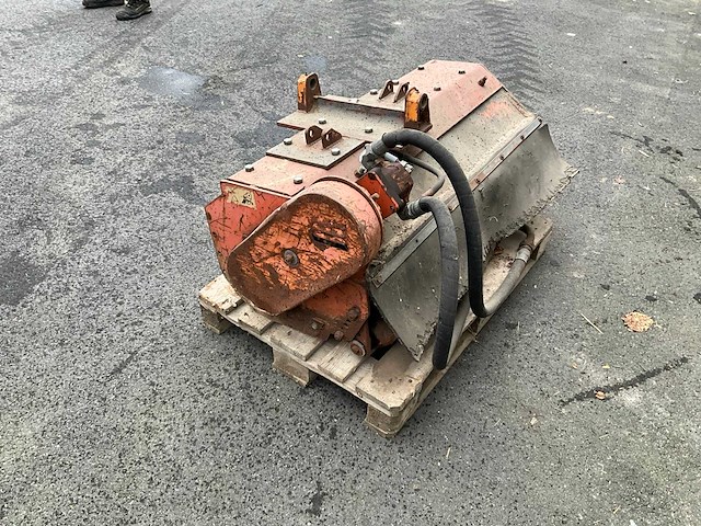 Klepelmaaier - afbeelding 8 van  13