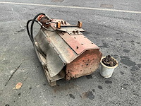 Klepelmaaier - afbeelding 10 van  13