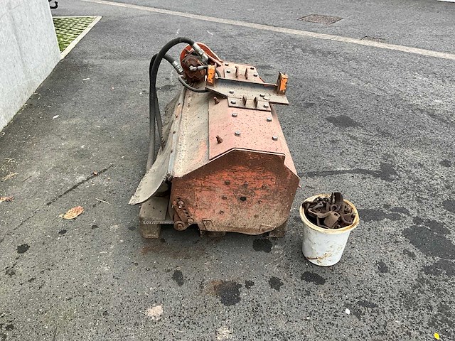 Klepelmaaier - afbeelding 11 van  13