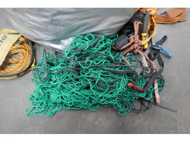 Klimmateriaal + sleepkabel en aanhangersnet - afbeelding 3 van  9
