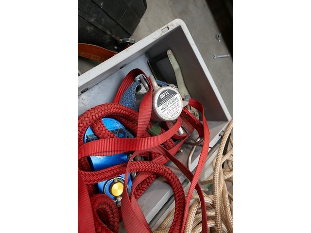 Klimmateriaal + sleepkabel en aanhangersnet - afbeelding 8 van  9