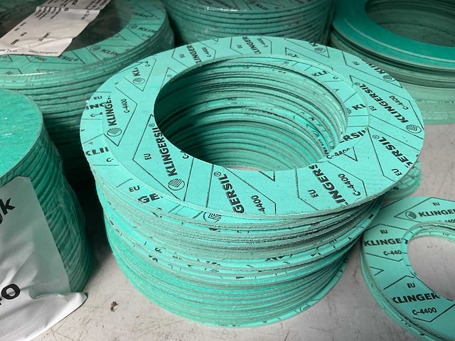 Klingersil c-4400 partij diverse pakkingen - afbeelding 5 van  9