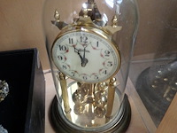 Klok onder sloop - afbeelding 1 van  1