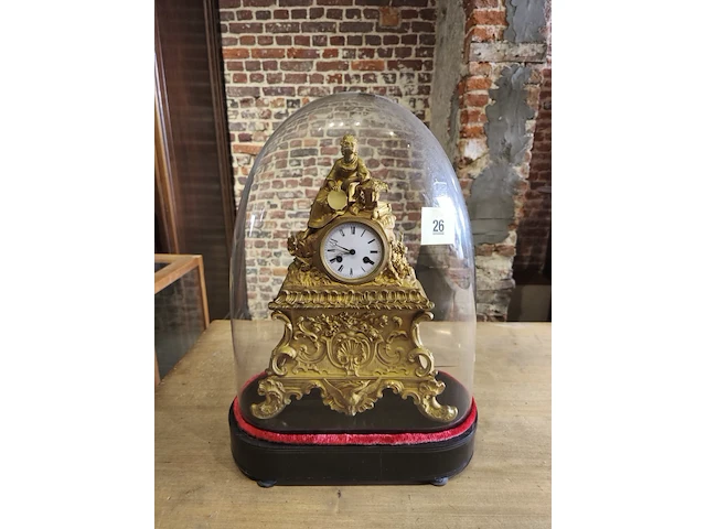 Klok onder stolp - afbeelding 1 van  2