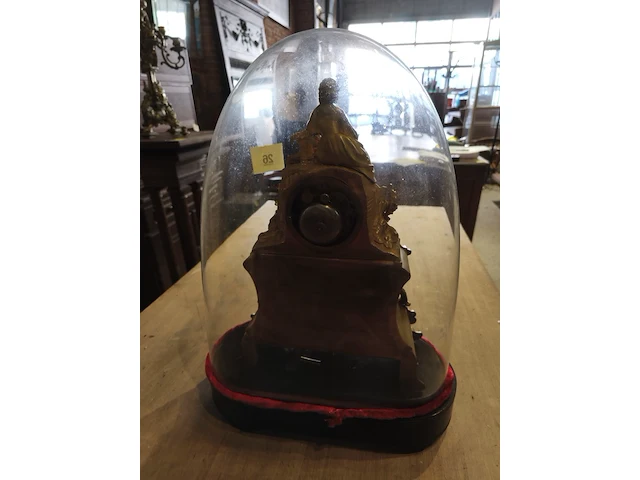 Klok onder stolp - afbeelding 2 van  2